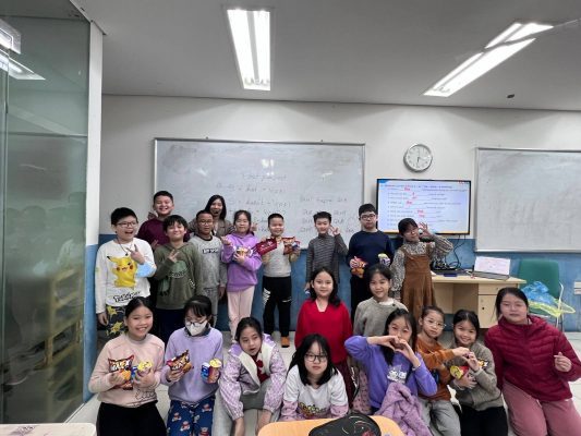 Chí Dũng và các bạn trong lớp